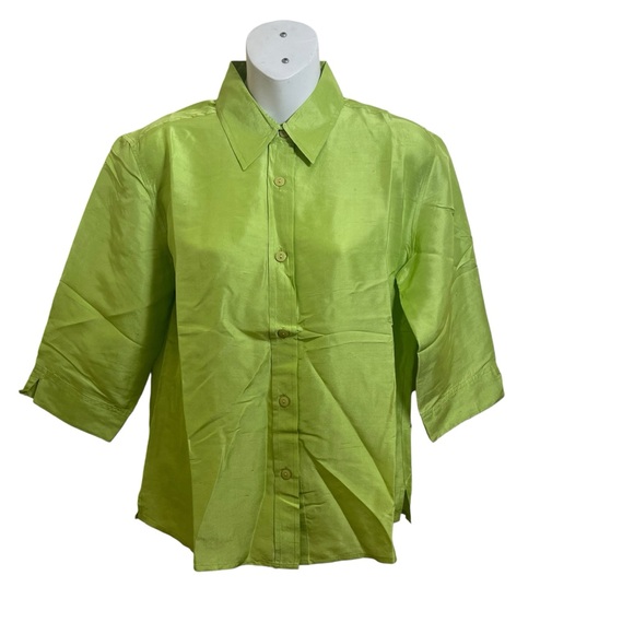 NWOT Corina 100% Silk Top Blouse M Green Button Front 3/4 Sleeve Collard - Picture 9 of 9